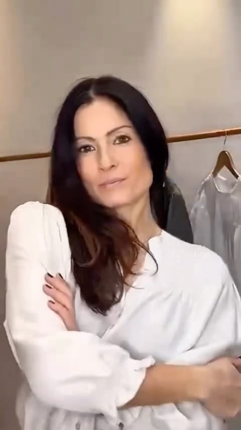 Post 2 by Iris Fashion on Instagram (video)