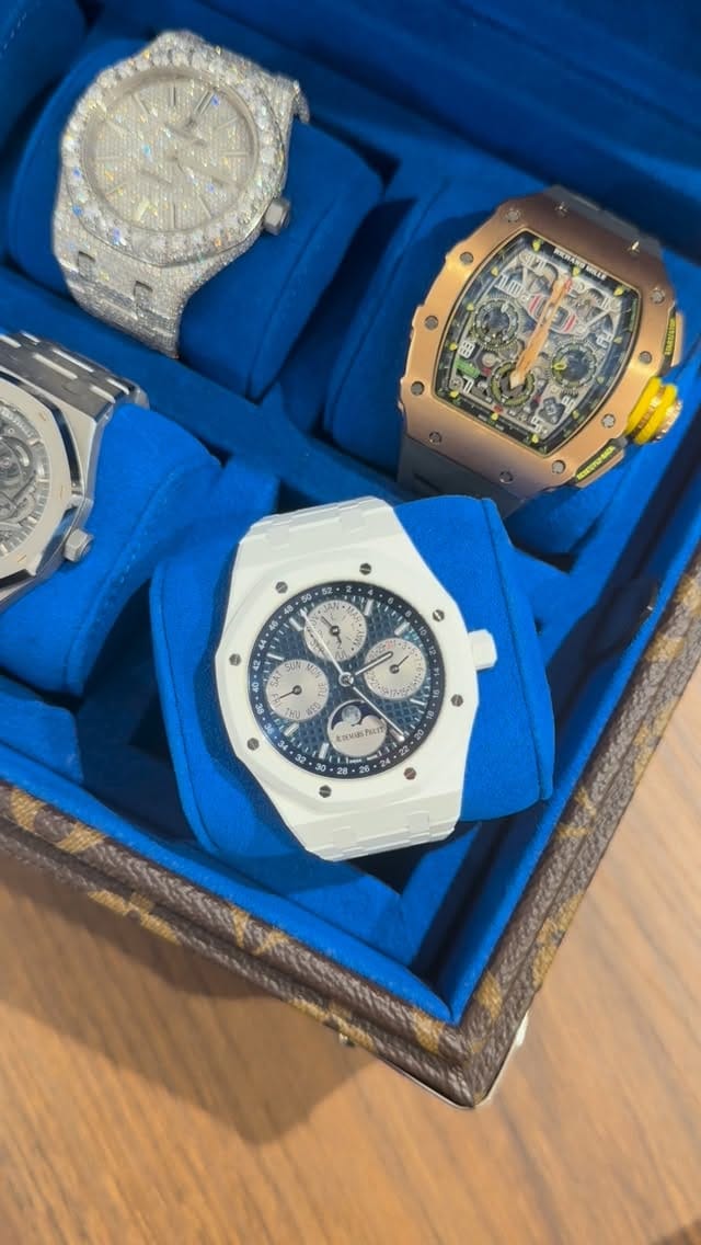 Post 5 by MNR Jewellers on Instagram (video)