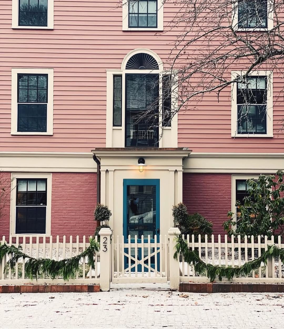 Post 3 by Harding Lane on Instagram (image)