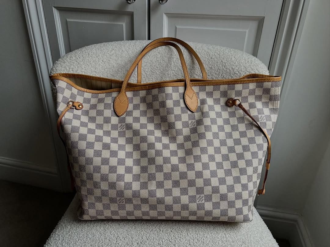 Post 2 by Addicted to Handbags on Instagram (carousel)
