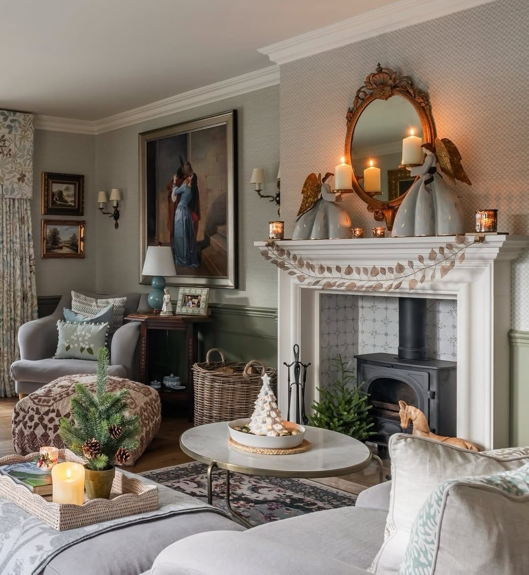Post 10 by Colefax & Fowler Showroom on Instagram (carousel)