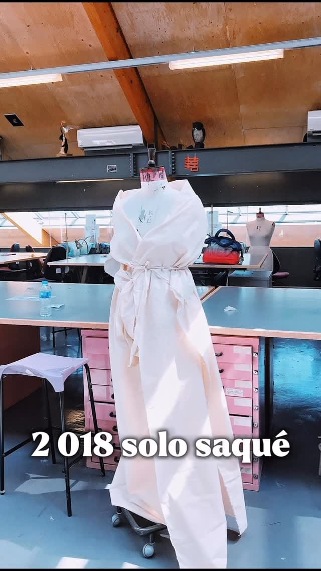 Post 3 by JULI SANTINI OFFICIEL ୨୧ on Instagram (video)