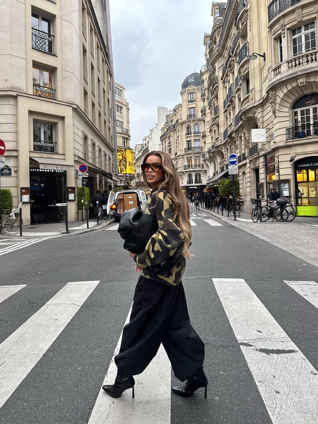 Post 9 by JADE RÉGENT on Instagram (carousel)