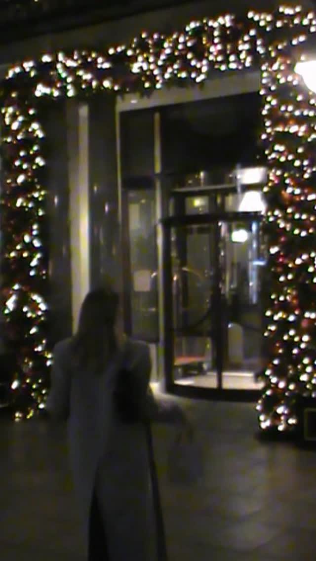 Post 1 by Gosia Guzowska on Instagram (video)
