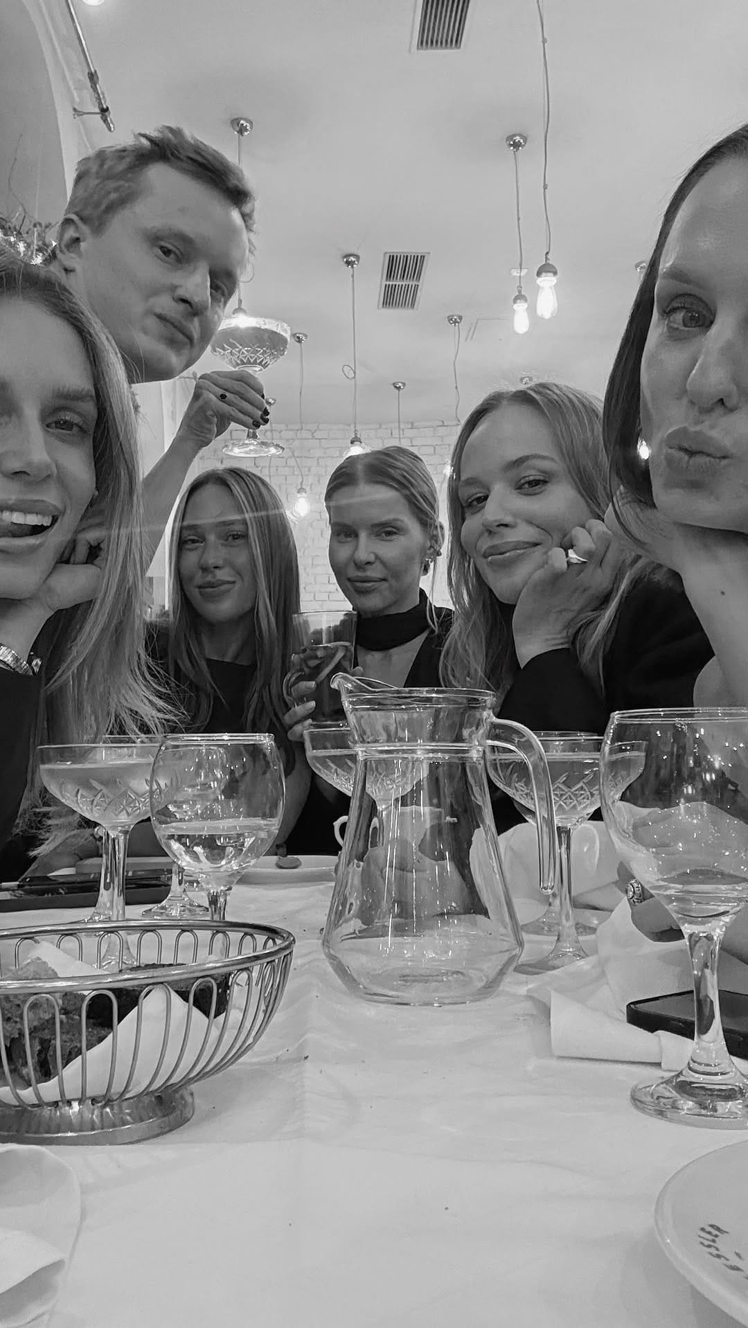 Post 2 by Gosia Guzowska on Instagram (video)