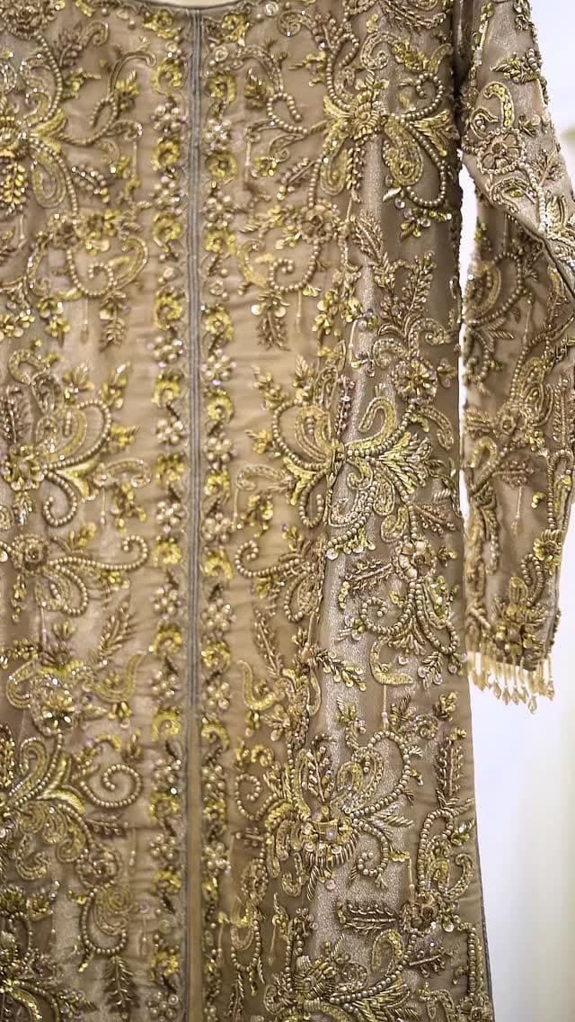 Post 1 by Safa Couture™ on Instagram (video)