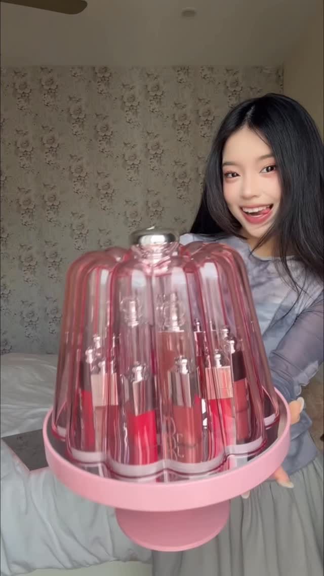 Post 2 by ellyanne･ೀ on Instagram (video)
