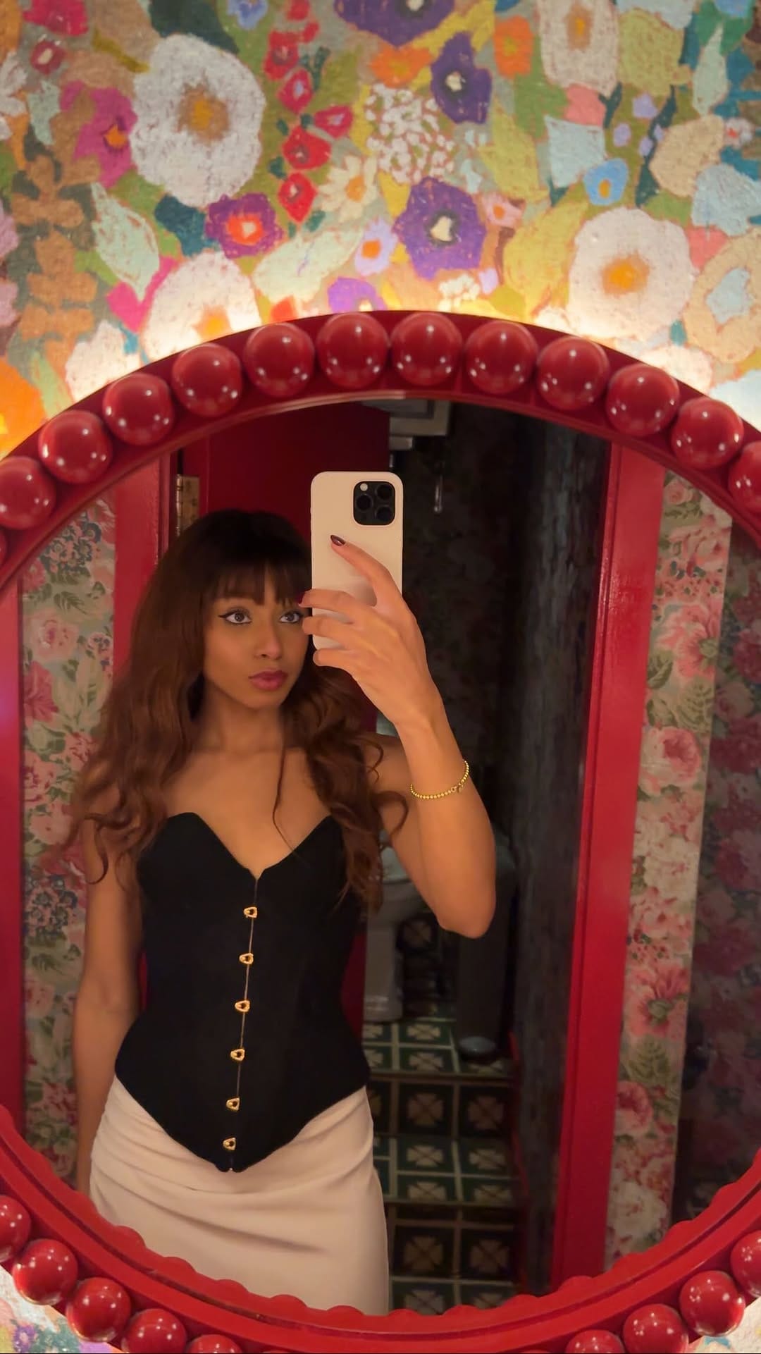 Post 4 by Rhianna Model Content Creator on Instagram (video)
