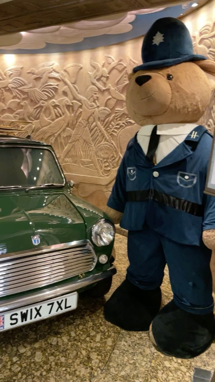 Post 10 by B & H on Instagram (video)