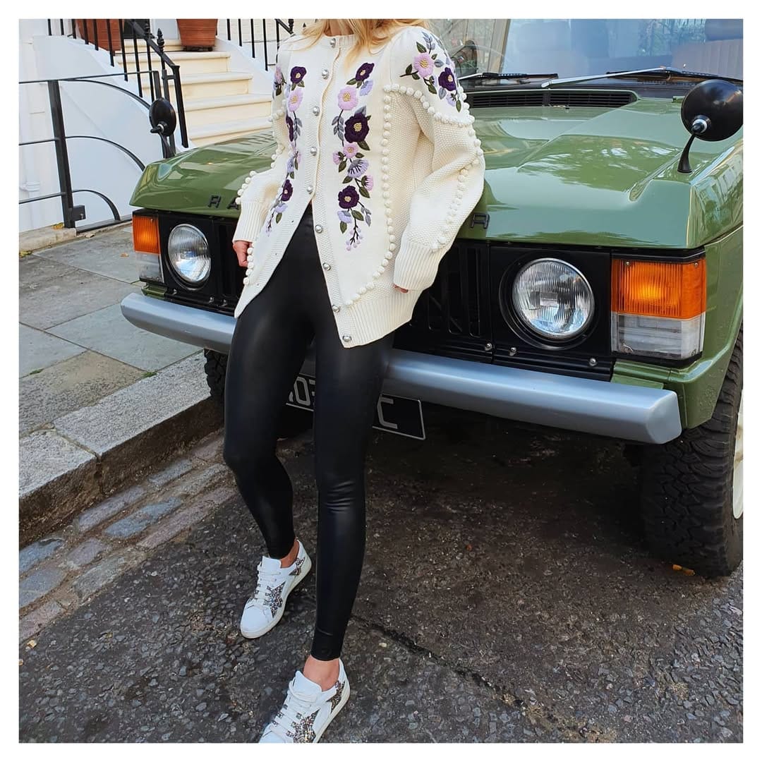 Post 6 by Alice & Blair on Instagram (image)
