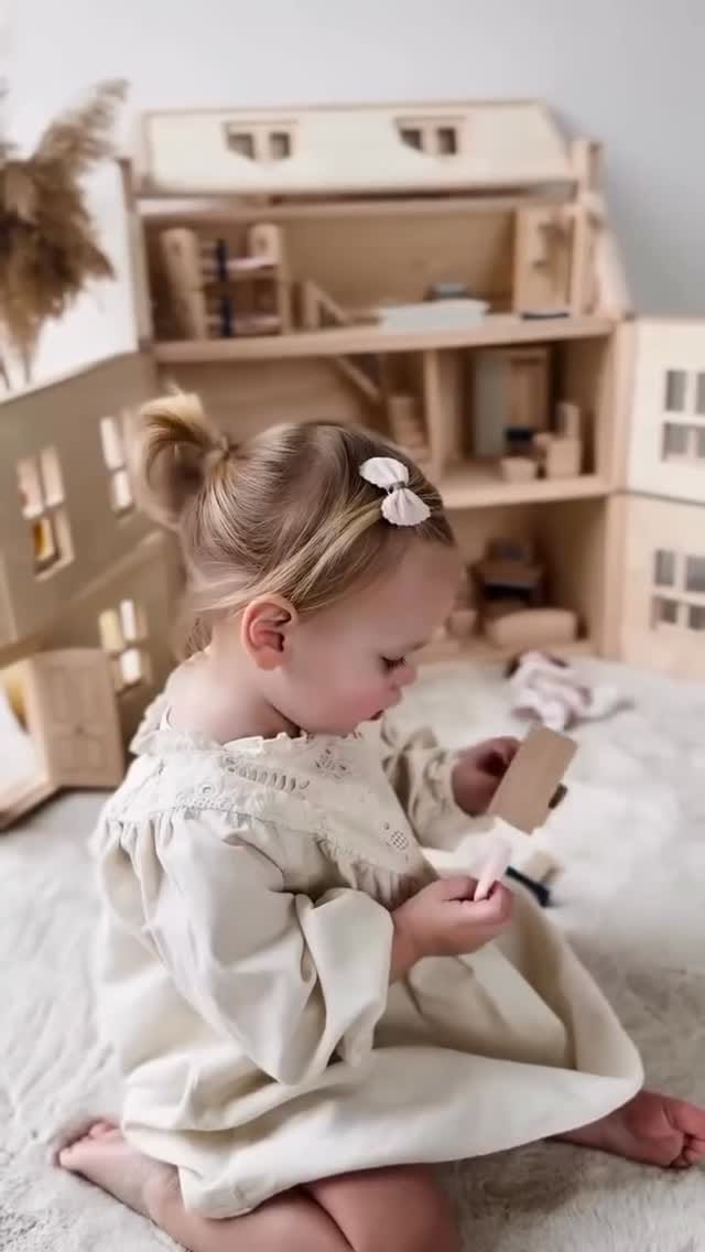 Post 2 by My Shiny Shop Online Store on Instagram (video)