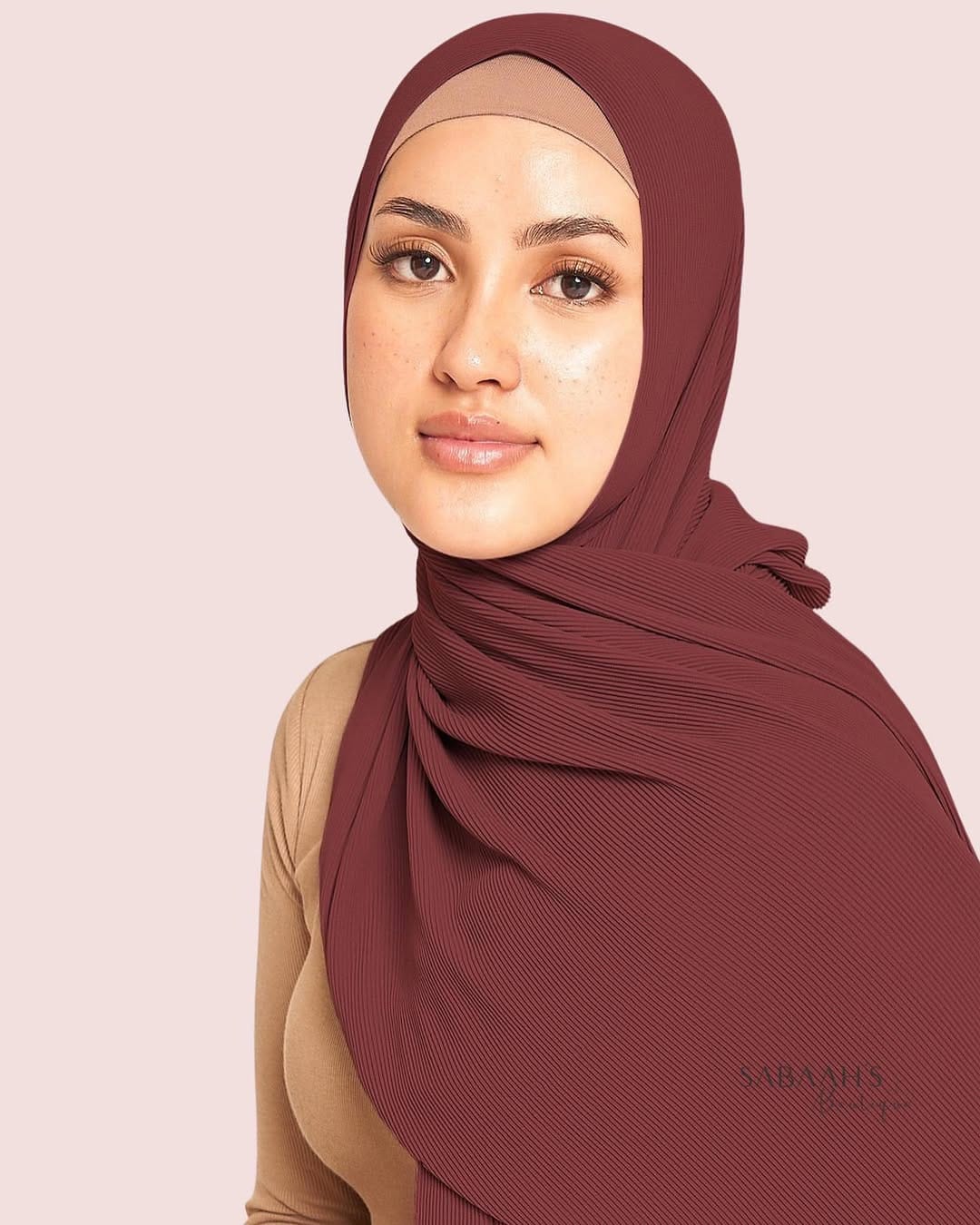 Post 8 by HIJABS | ACCESSORIES on Instagram (carousel)