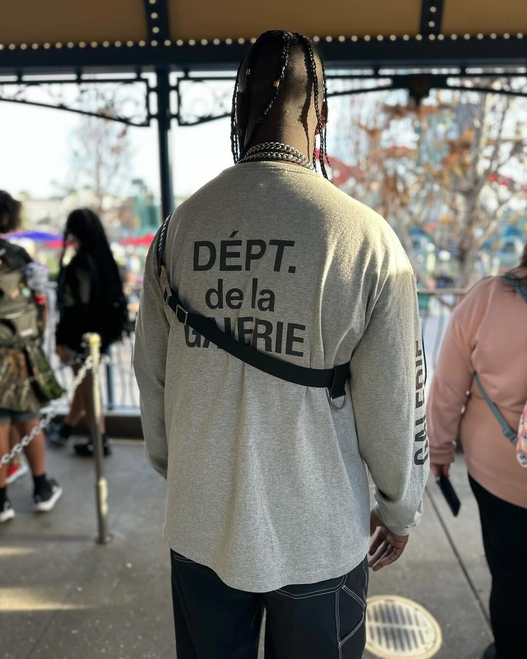 Post 9 by Brandon London on Instagram (image)
