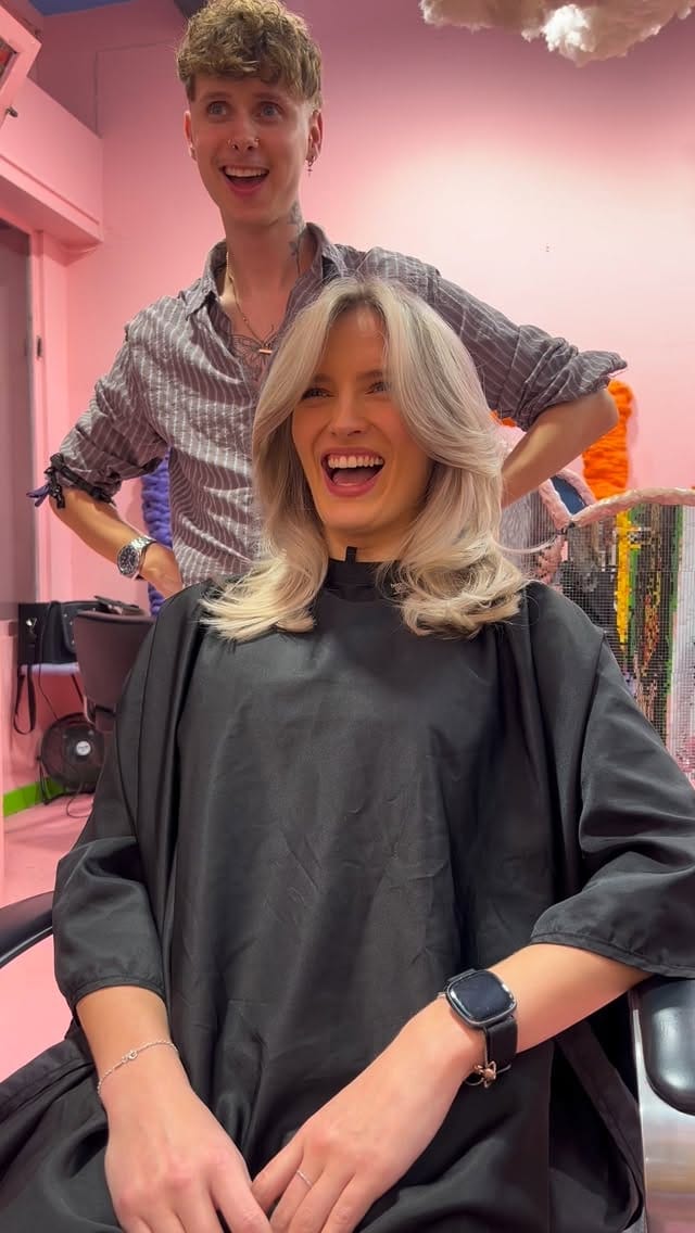 Post 7 by Eve Deacon on Instagram (video)