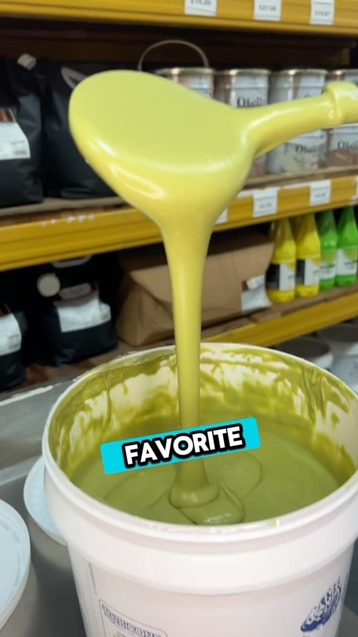 Post 10 by DESSERTS WHOLESALE SUPPLIES on Instagram (video)