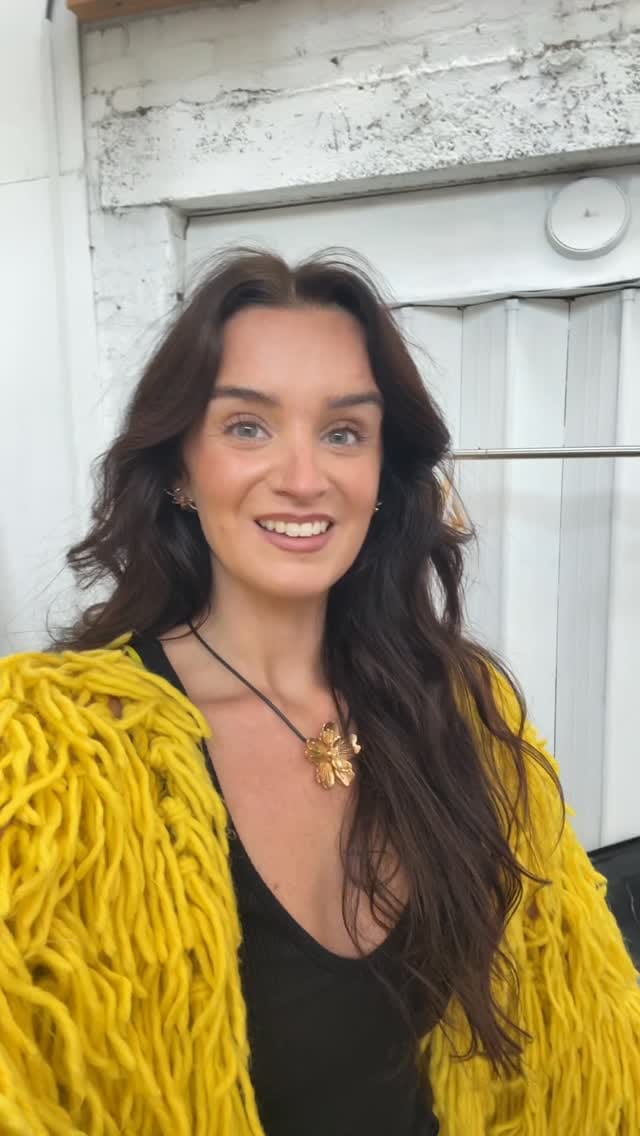 Post 3 by Victoria Lee - Sustainable Fashion Stylist on Instagram (video)