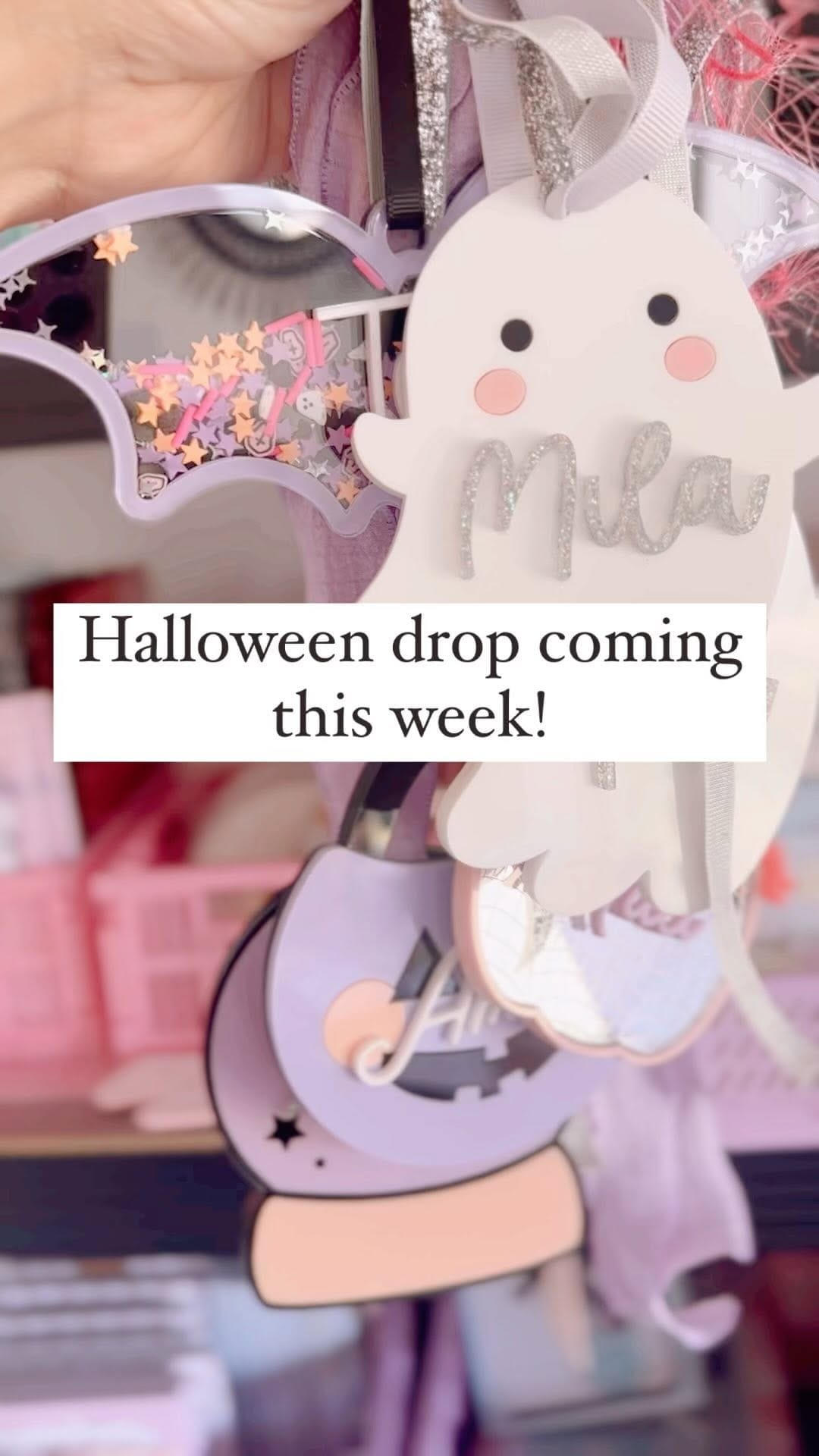 Post 7 by Lisa // Acrylic Cake Toppers on Instagram (video)