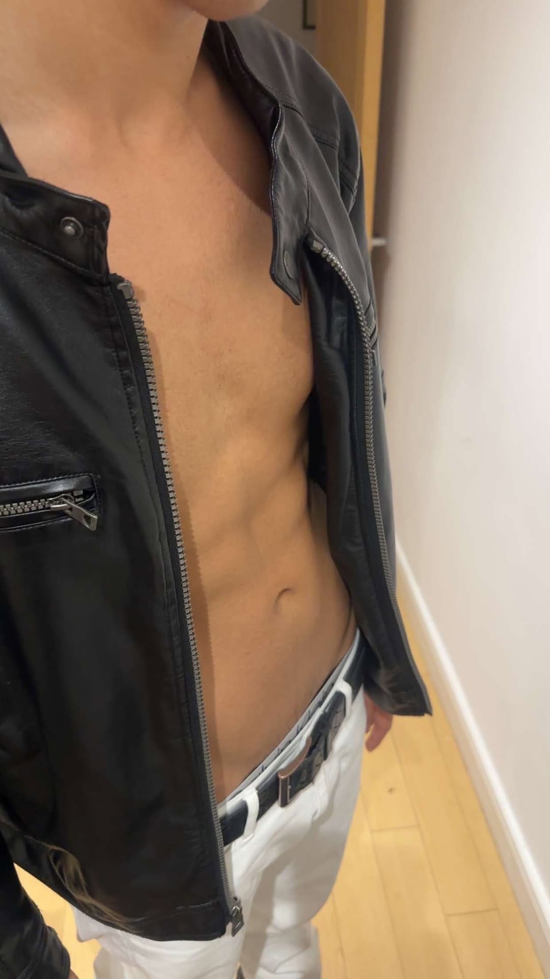 Post 4 by 𝗥𝗶𝗮𝗻 𝗧𝗵𝗮𝗸𝗿𝗮𝗿 ✪ on Instagram (video)