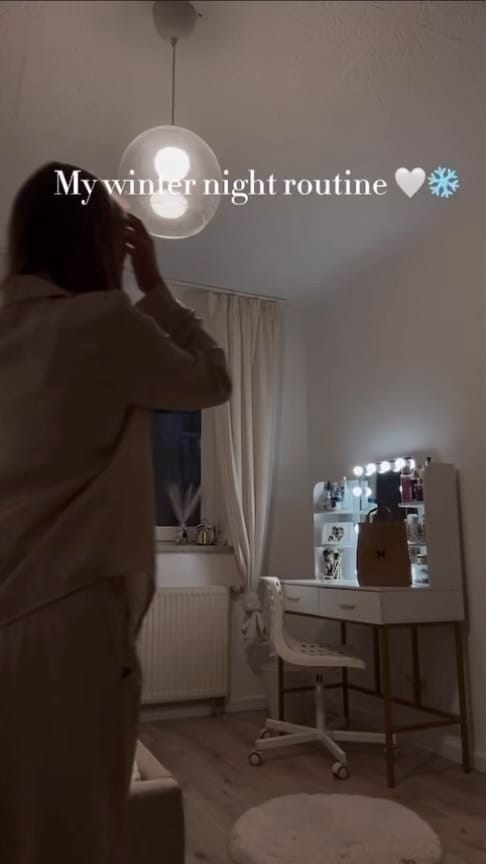 Post 3 by Julia Urbaniak on Instagram (video)