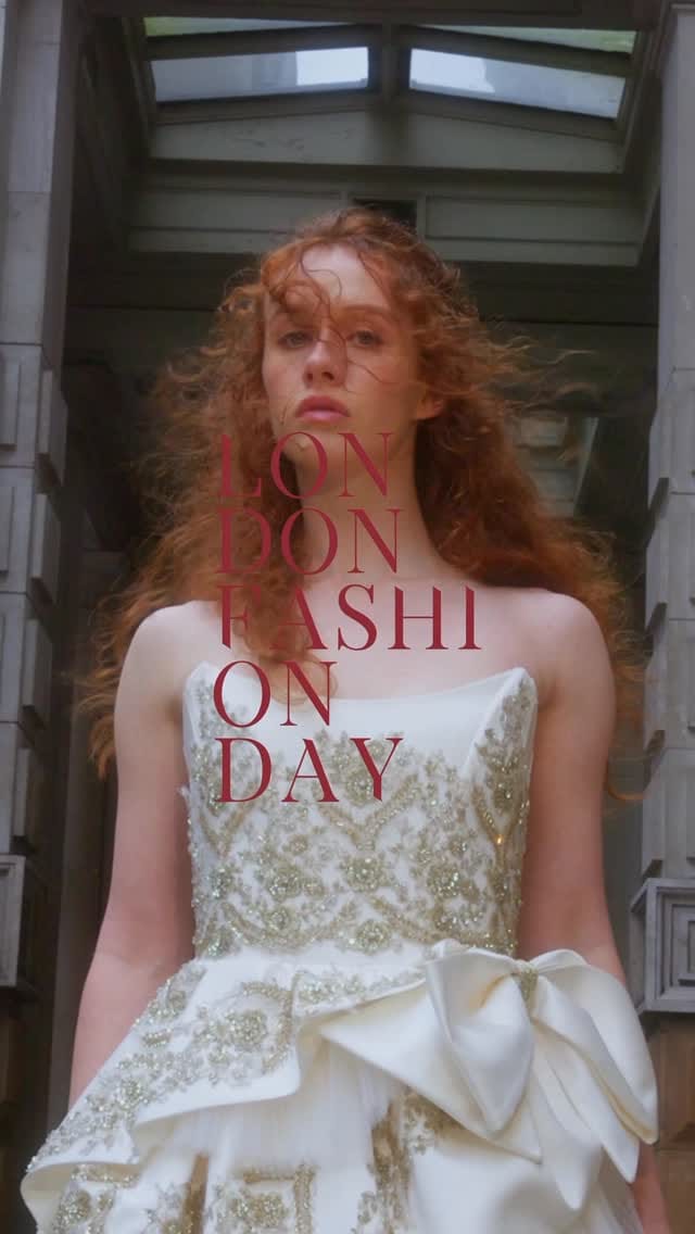 Post 8 by Lydia | Signed & Freelance LDN Model on Instagram (video)