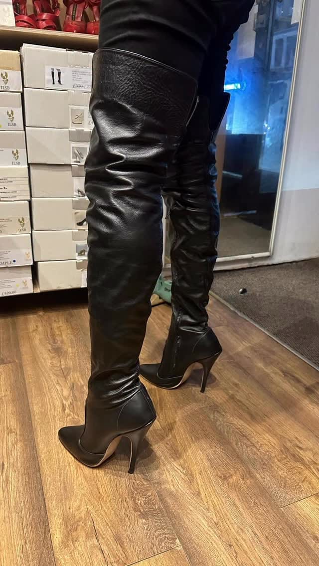 Post 6 by Ilias Little Shoe Box on Instagram (video)