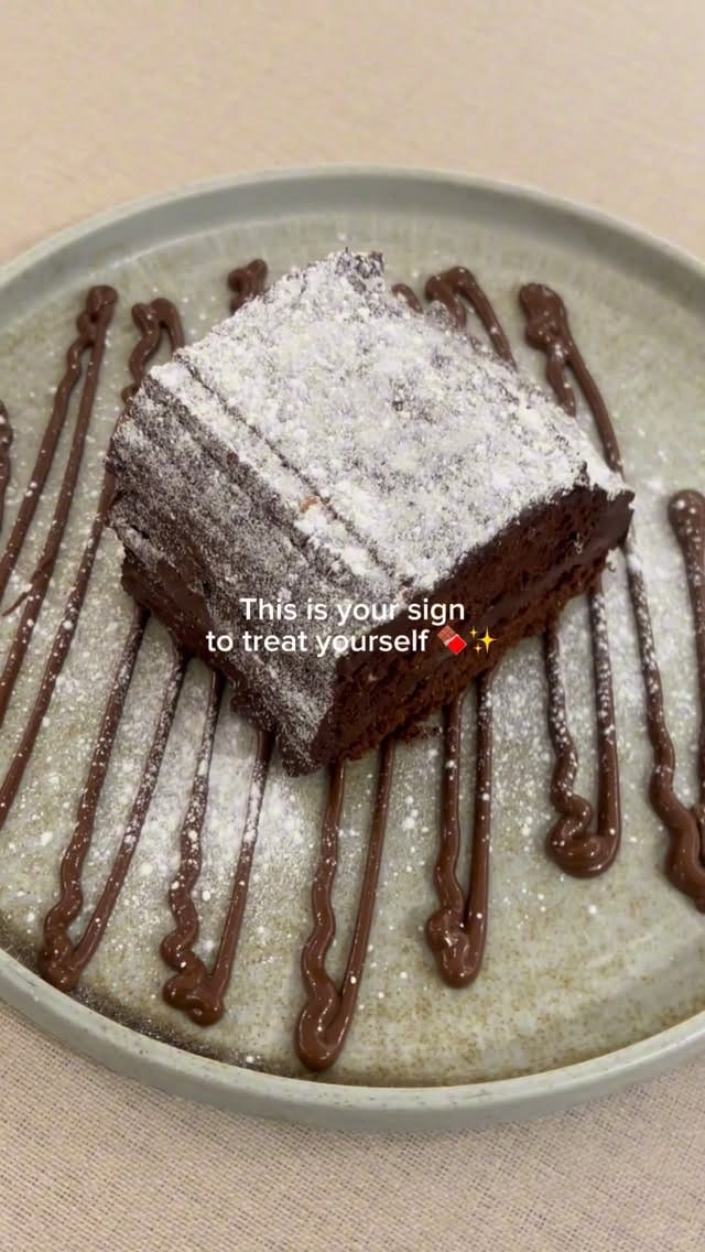 Post 7 by CU|BE - Dessert and Deli House on Instagram (video)