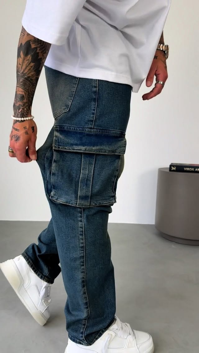 Post 6 by CARPE OMNIA on Instagram (video)