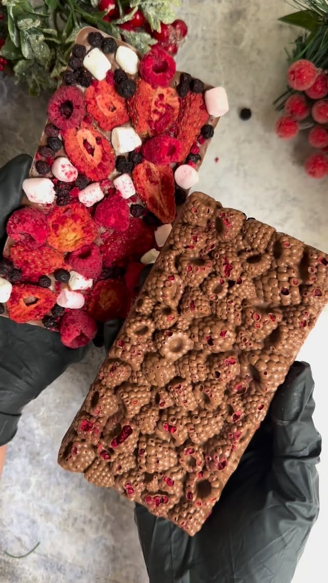 Post 7 by Personalised Artisan Chocolate on Instagram (video)