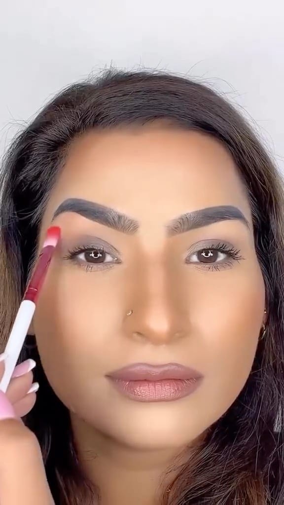 Post 7 by Loella | Makeup brushes on Instagram (video)