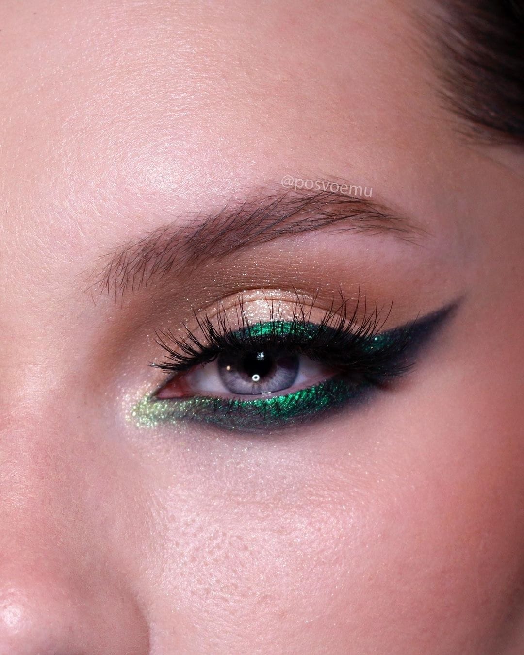 Post 5 by Loella | Makeup brushes on Instagram (image)