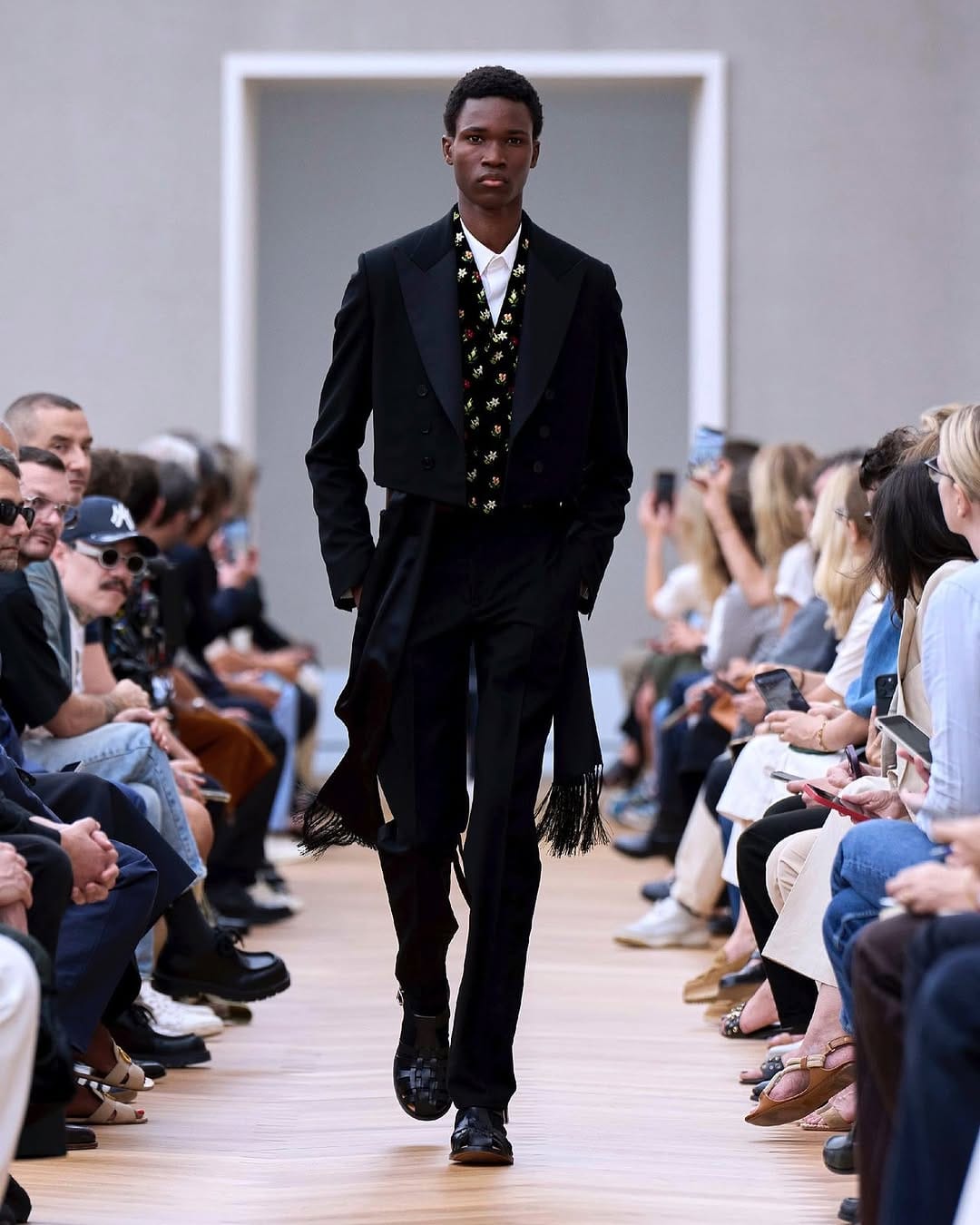 Post 9 by Serigne fallou tandine on Instagram (carousel)