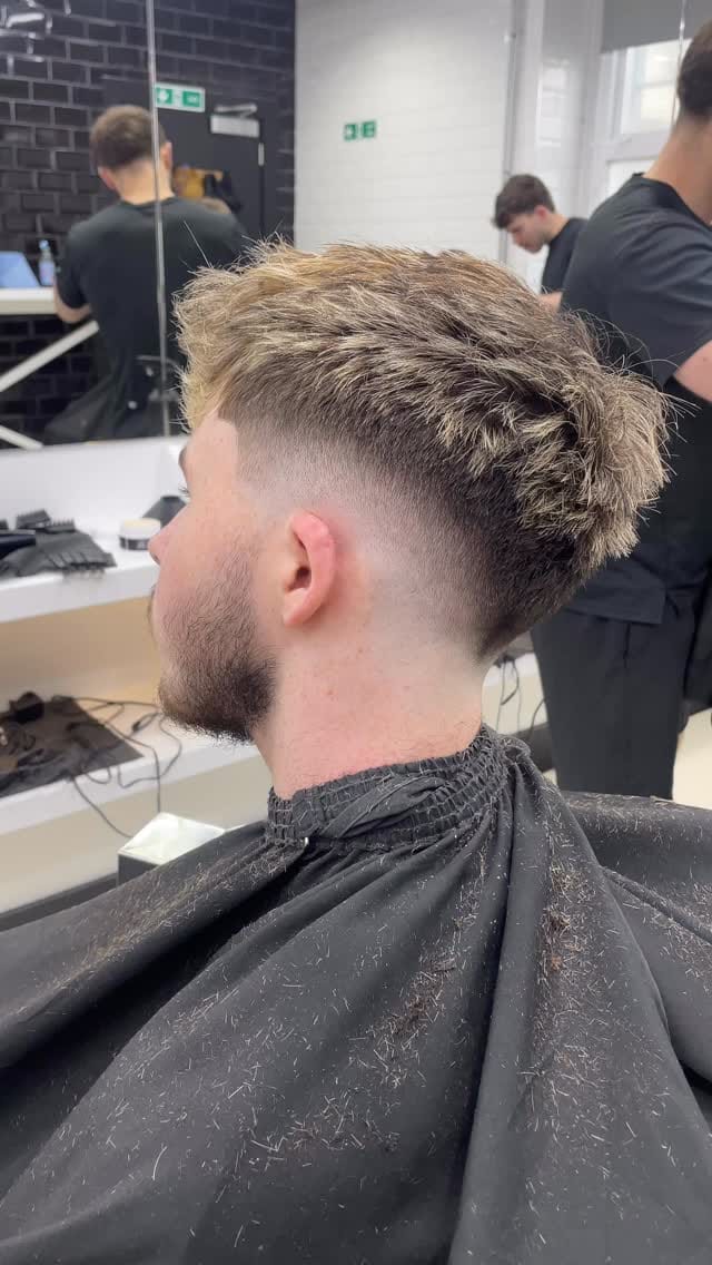 Post 4 by Thee Men's Room NI on Instagram (video)