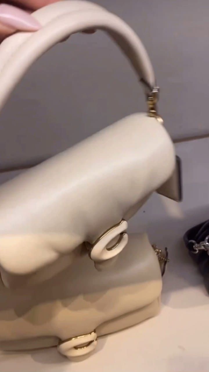 Post 9 by NINNY OUTLET -Personal Shopper on Instagram (video)