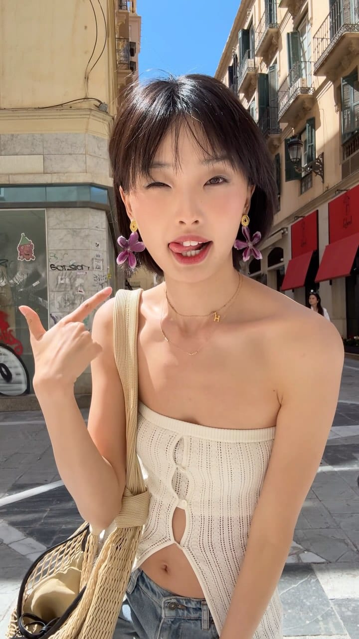 Post 10 by Jing Huang on Instagram (video)