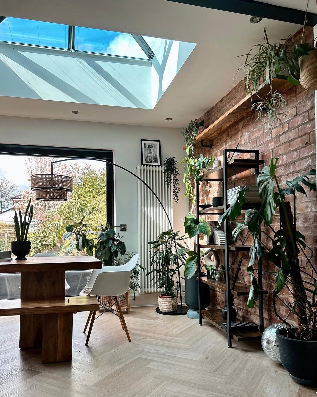 Post 3 by Kelly Anderson - Interior Styling on Instagram (image)