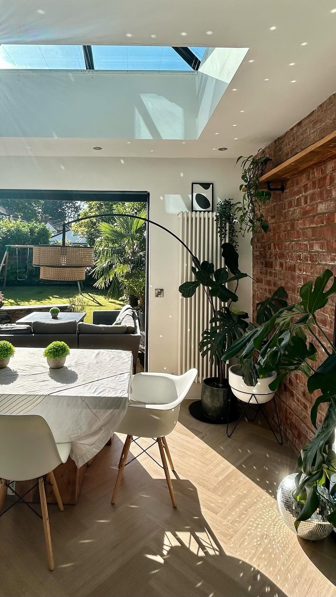 Post 1 by Kelly Anderson - Interior Styling on Instagram (video)
