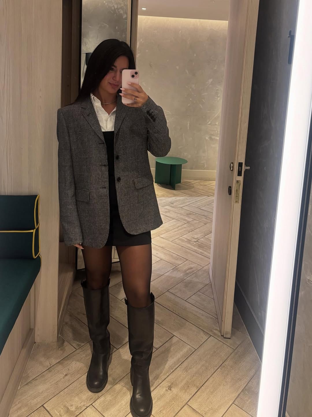 Post 5 by Chiara Carli on Instagram (carousel)