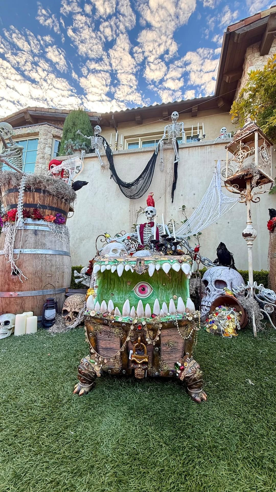 Post 8 by B.CANDY on Instagram (video)