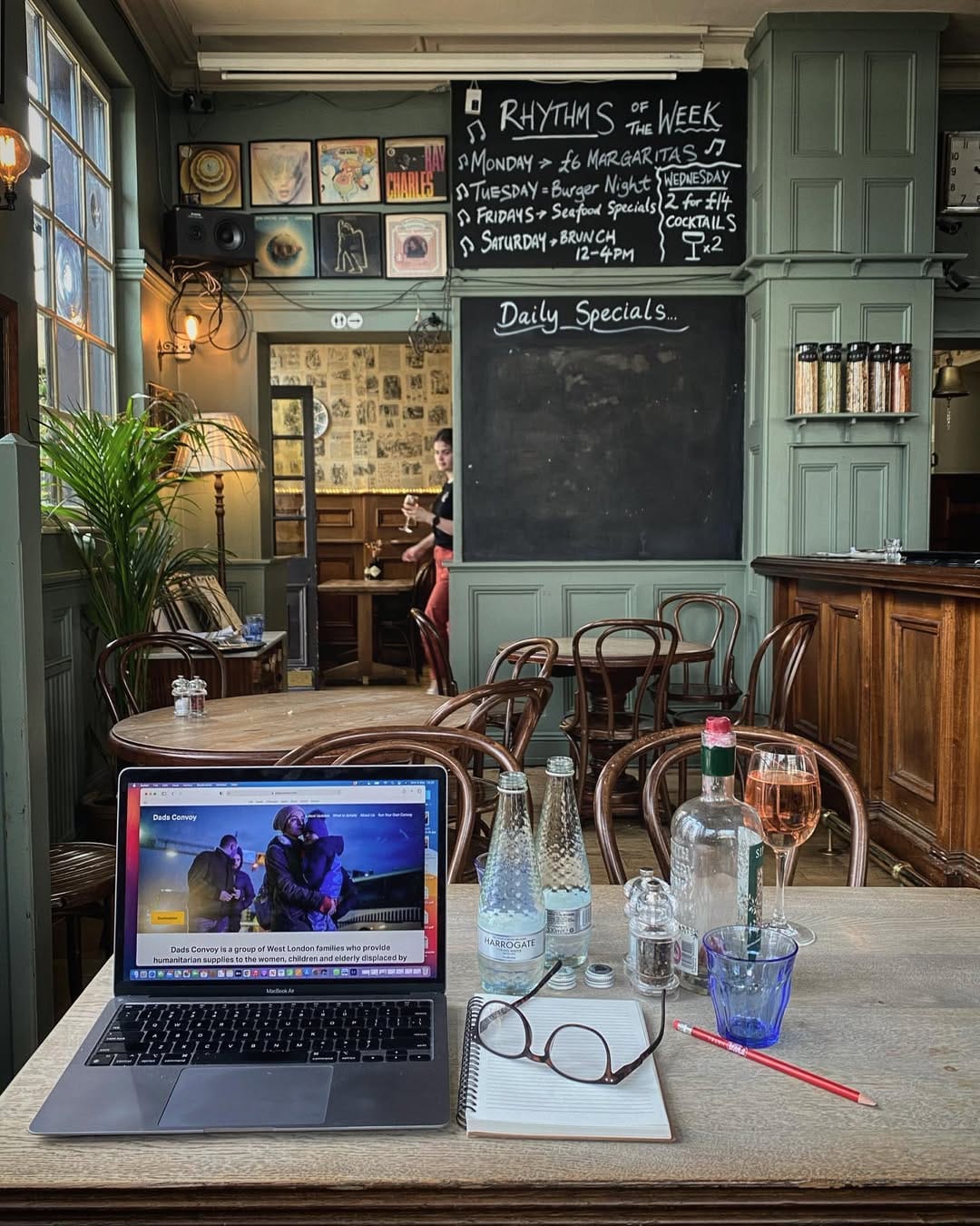 Post 8 by Jessica Bride |  London on Instagram (image)
