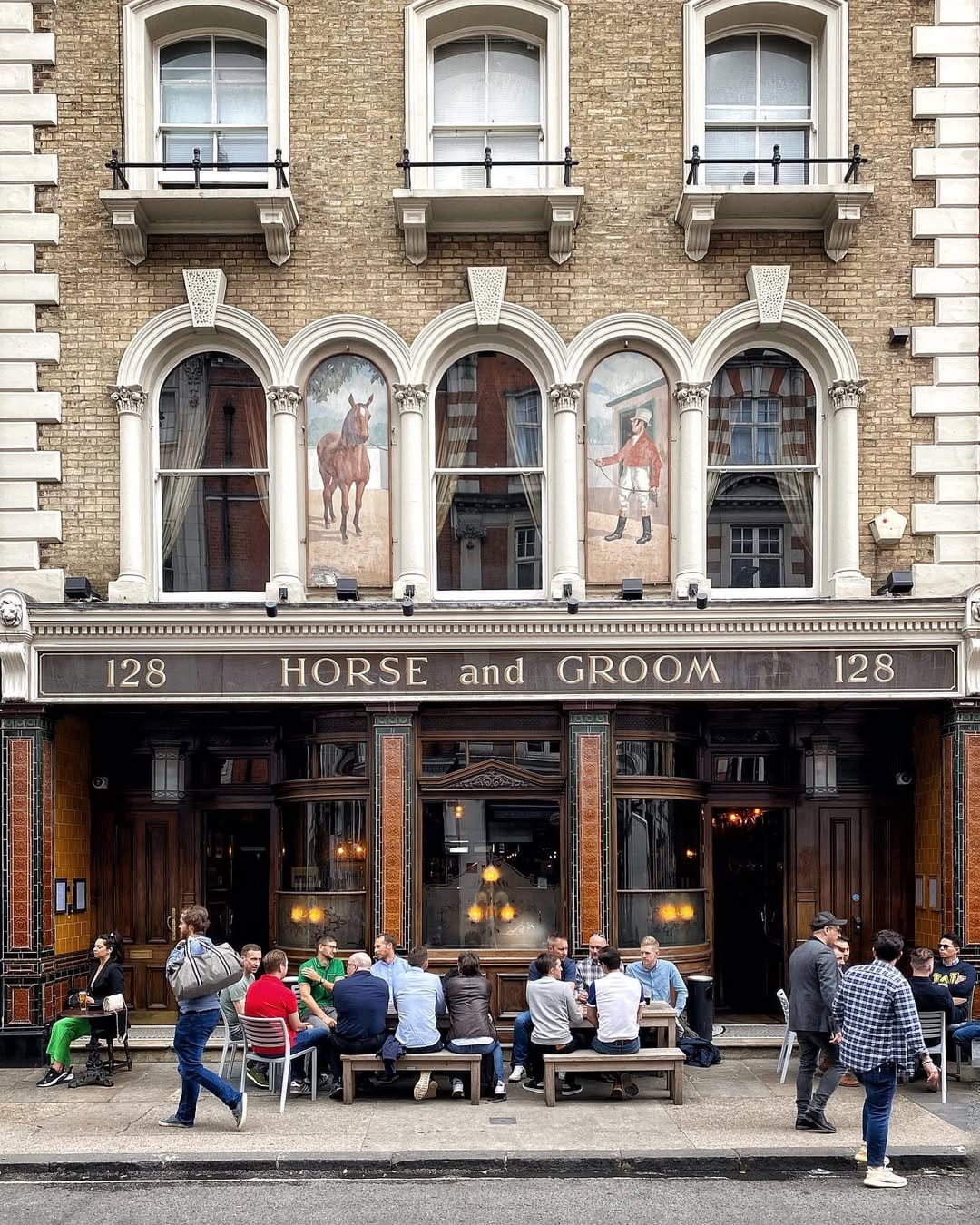 Post 4 by Jessica Bride |  London on Instagram (image)