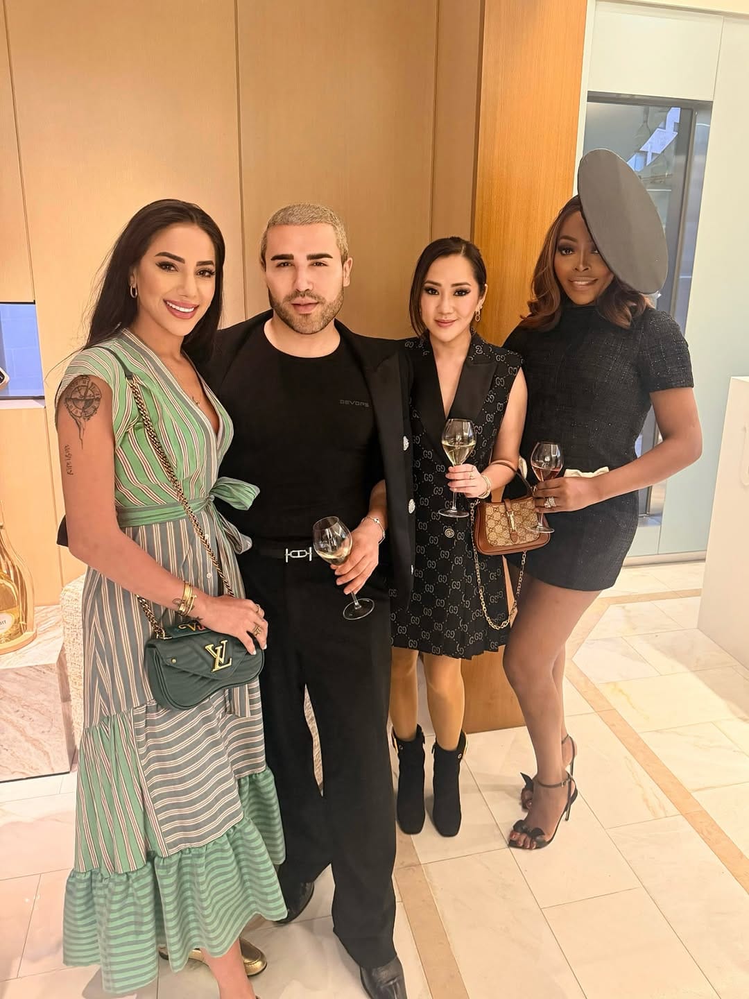 Post 6 by Minimal Beverly Hills™️ on Instagram (image)