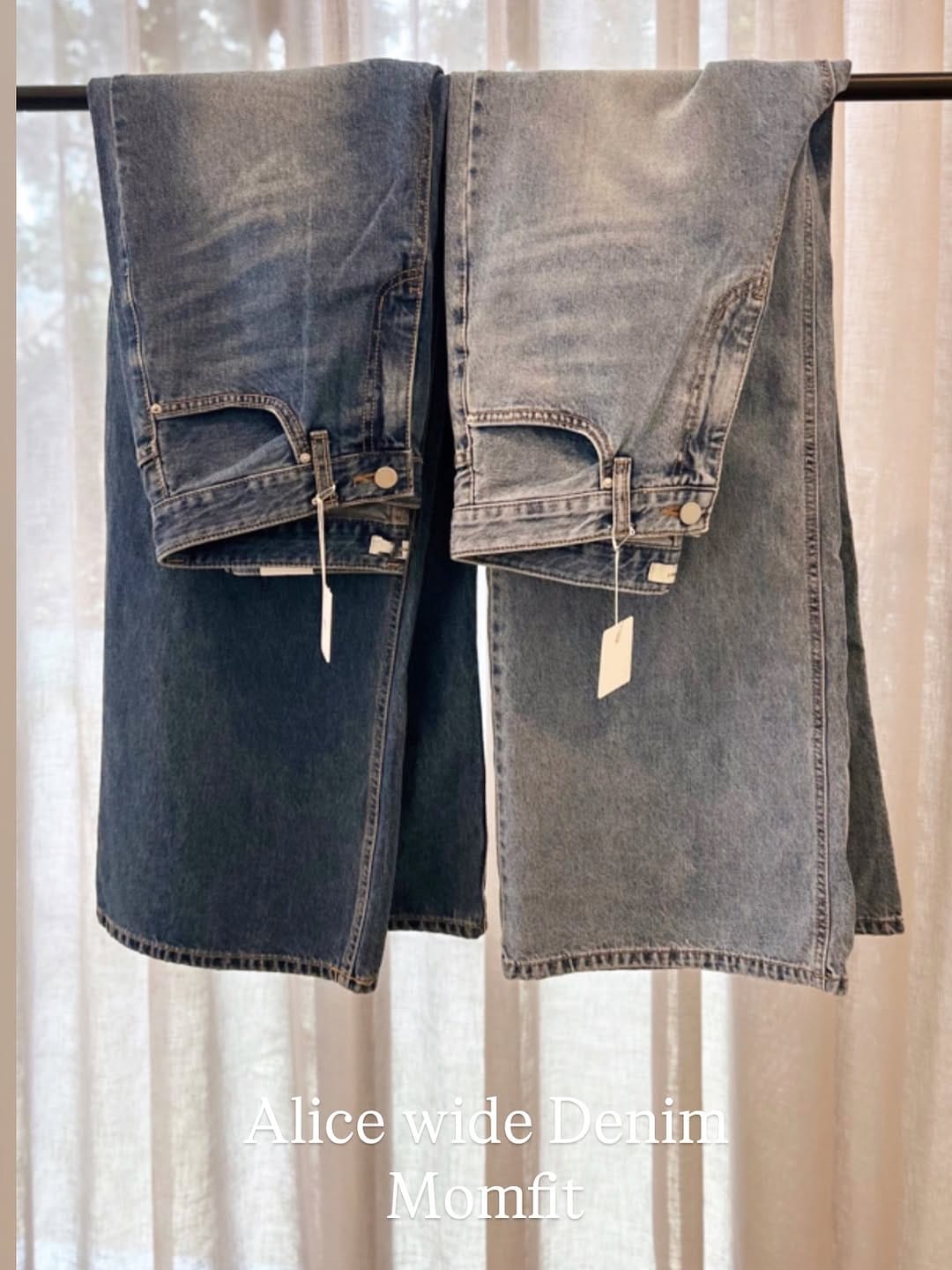 Post 8 by 시드니 𝑴𝑬𝑹𝑪𝑰 𝑺𝒉𝒐𝒘𝒓𝒐𝒐𝒎 on Instagram (carousel)