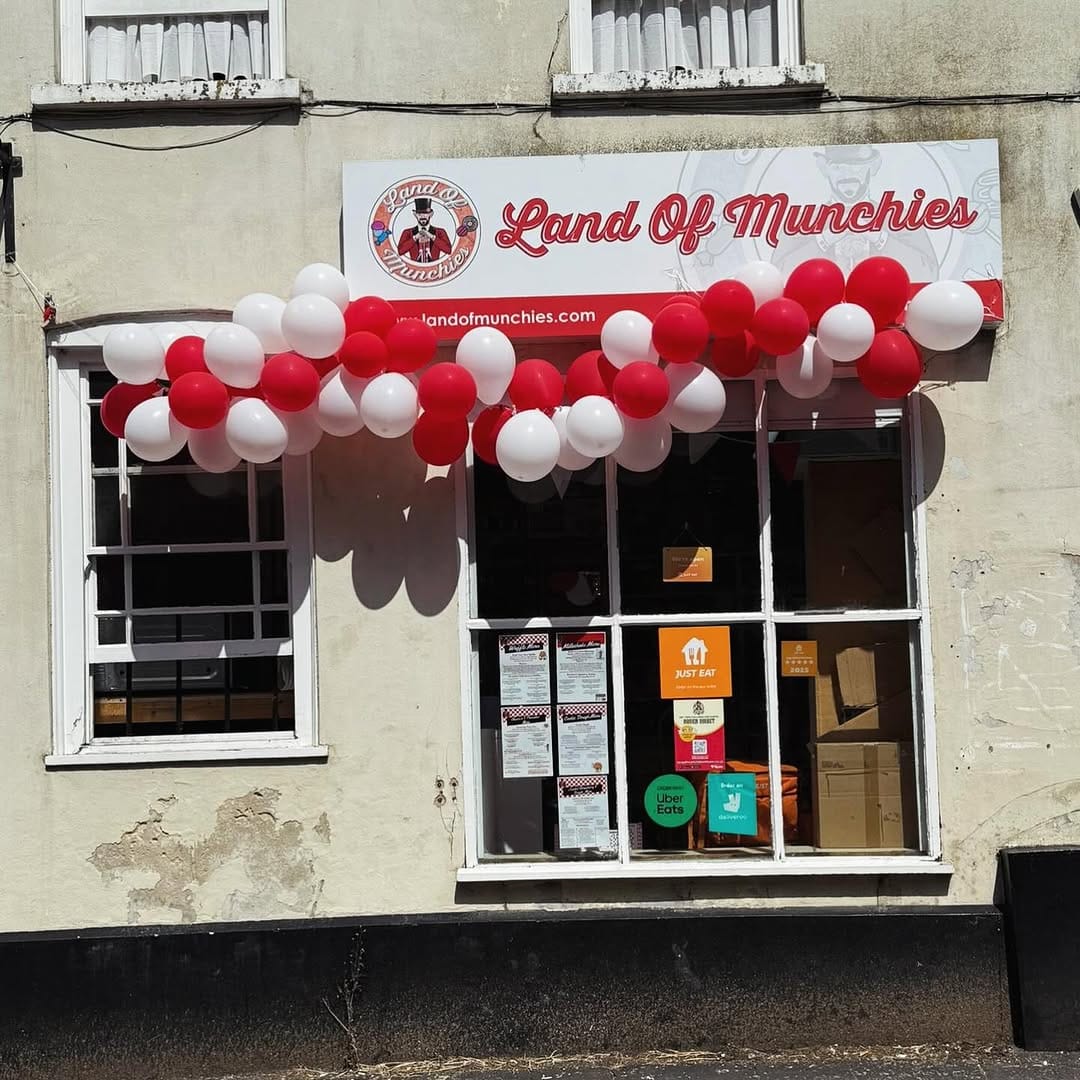 Post 9 by Land of Munchies on Instagram (carousel)