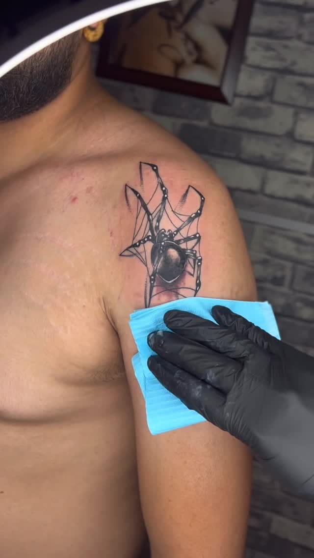 Post 2 by art_by_love_11 on Instagram (video)