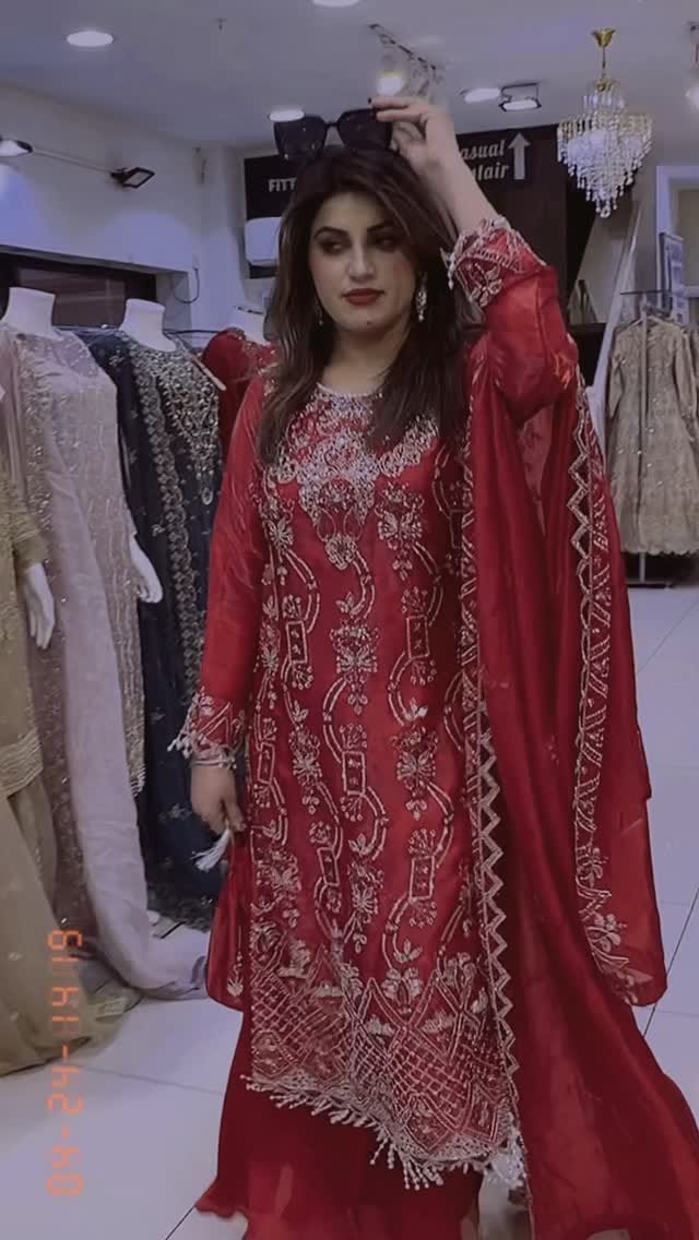 Post 3 by Jora Junction on Instagram (video)