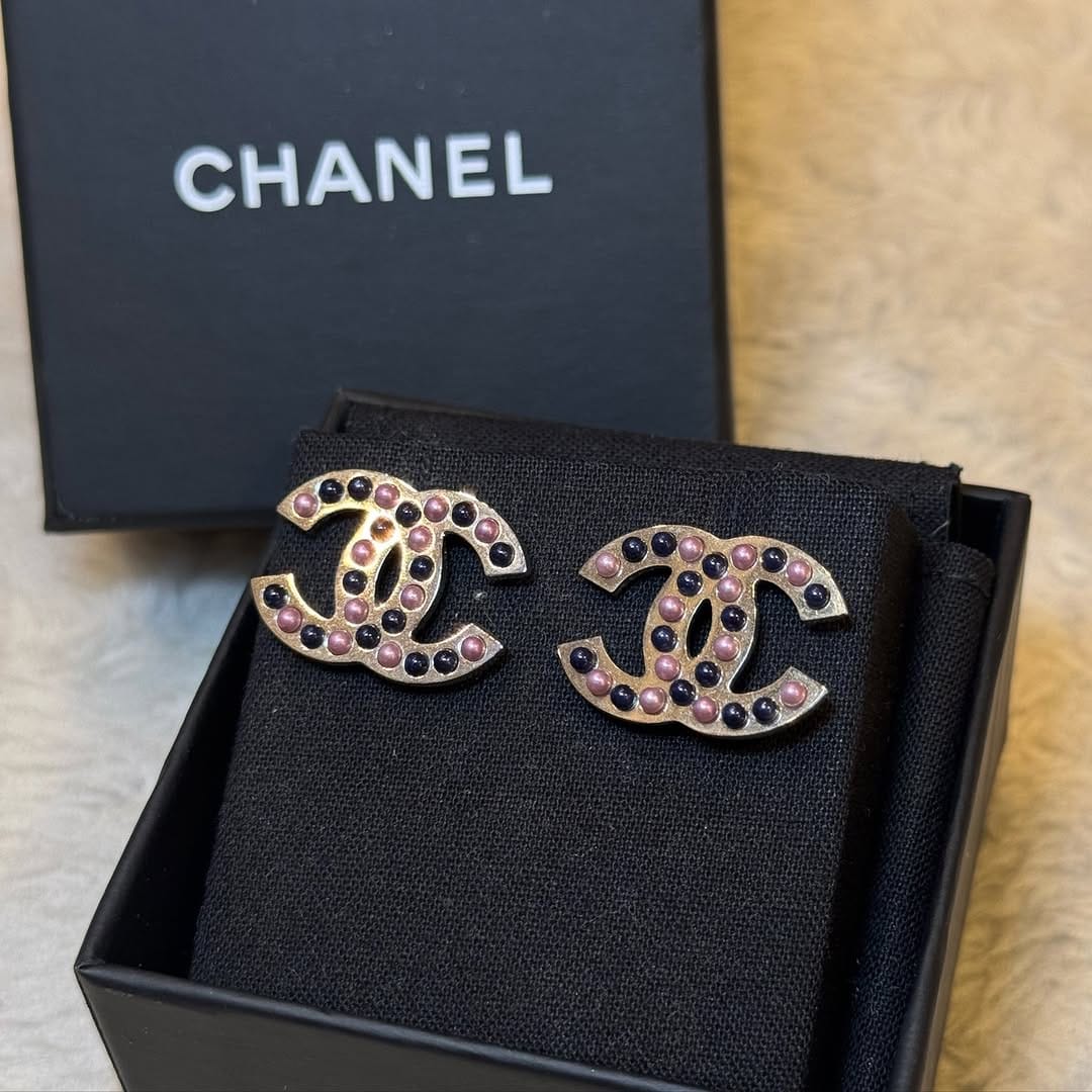 Post 8 by TBD Retail on Instagram (image)