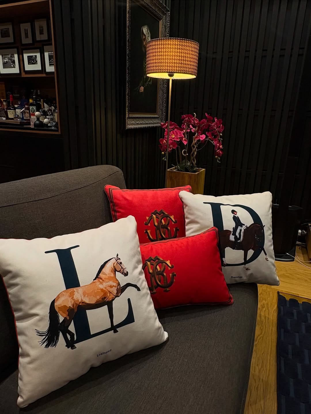 Post 9 by Cushion Designer سمانه on Instagram (image)