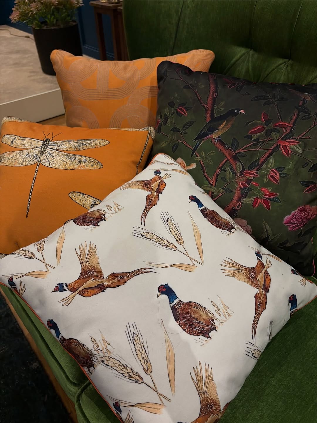 Post 2 by Cushion Designer سمانه on Instagram (image)