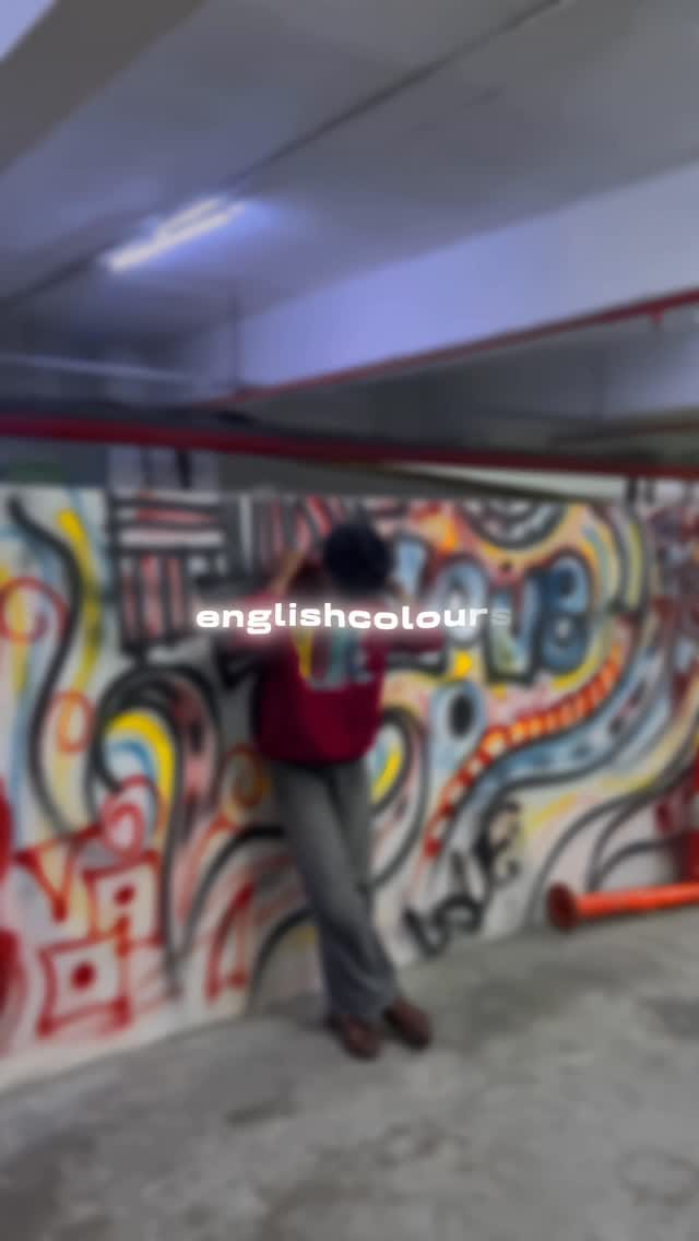 Post 4 by English Colours® Clothing on Instagram (video)