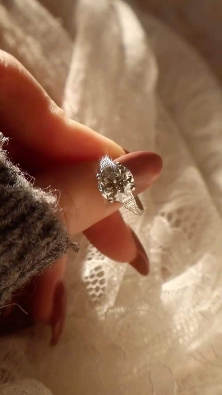 Post 8 by Andria Barboné Jewelry on Instagram (video)